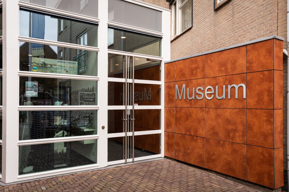 De entree van het Katwijks museum